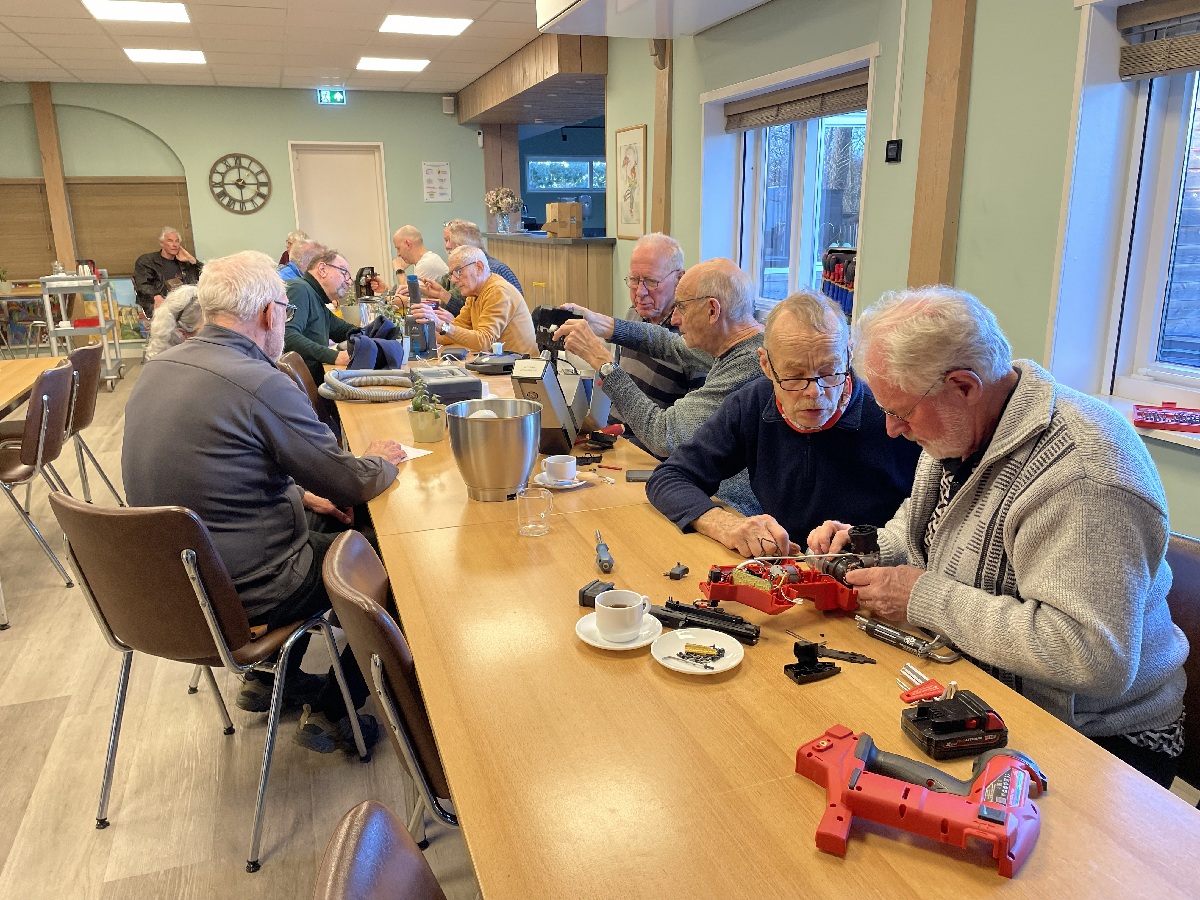 Repair Caf&eacute; 1